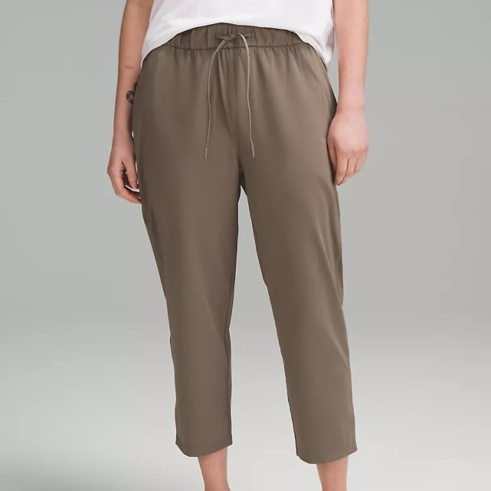 Lululemon Stretch High-Rise Cropped Pants Brown